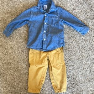 Carter’s 2 piece Infant Boys set 18m